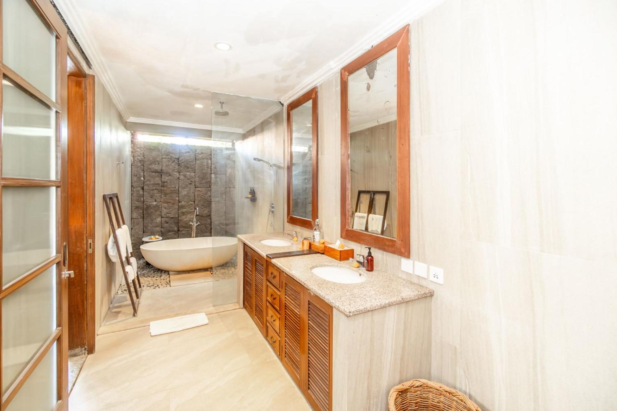Kecapi Villa Seminyak By Ini Vie Hospitality Eksteriør bilde