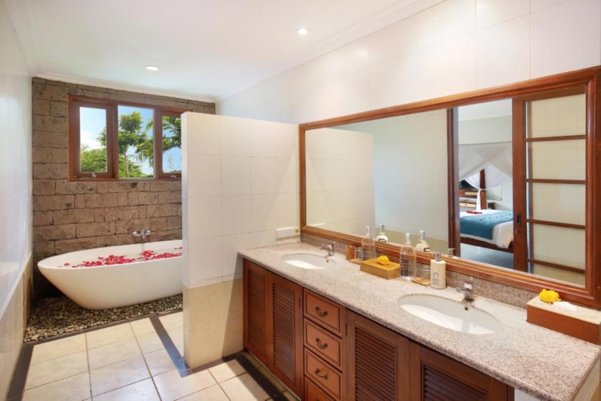 Kecapi Villa Seminyak By Ini Vie Hospitality Eksteriør bilde