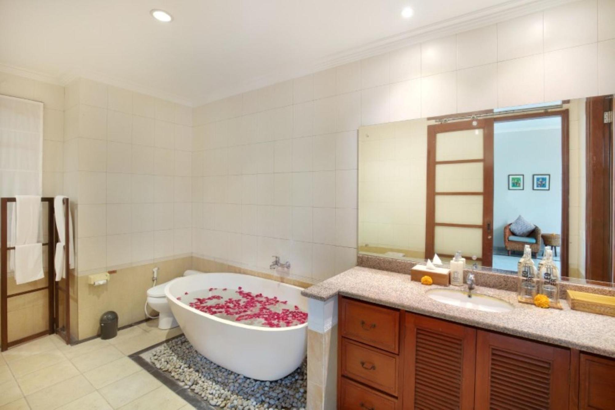Kecapi Villa Seminyak By Ini Vie Hospitality Eksteriør bilde